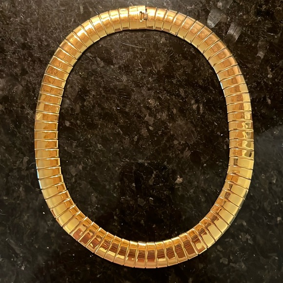 Monet Signed Flat Link Gold Tone Necklace- Vintage Piece - Picture 1 of 6